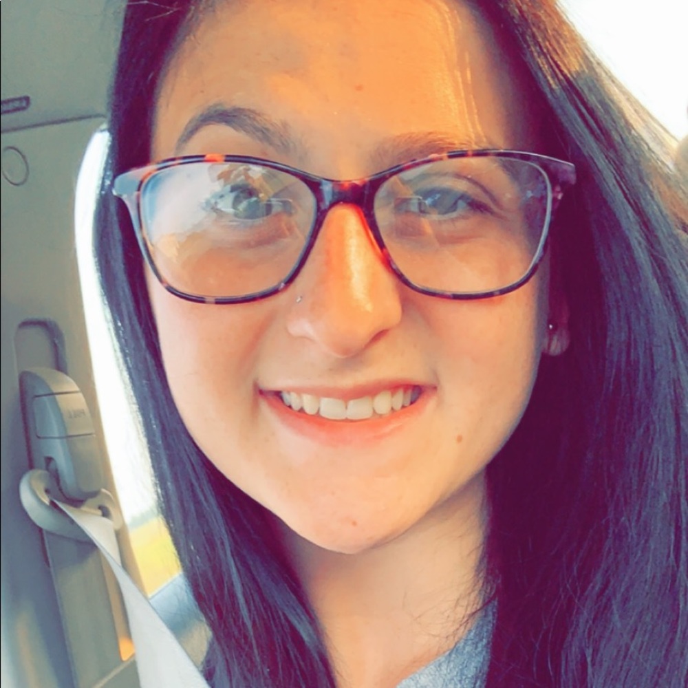 Meet your Posher, Alison